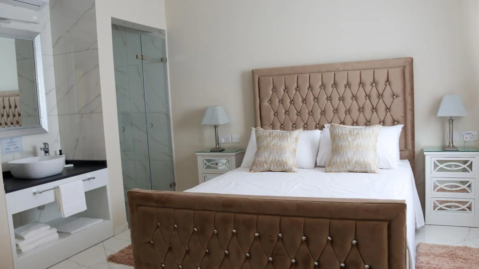 Hotel 100 Boutique Living Rabat
