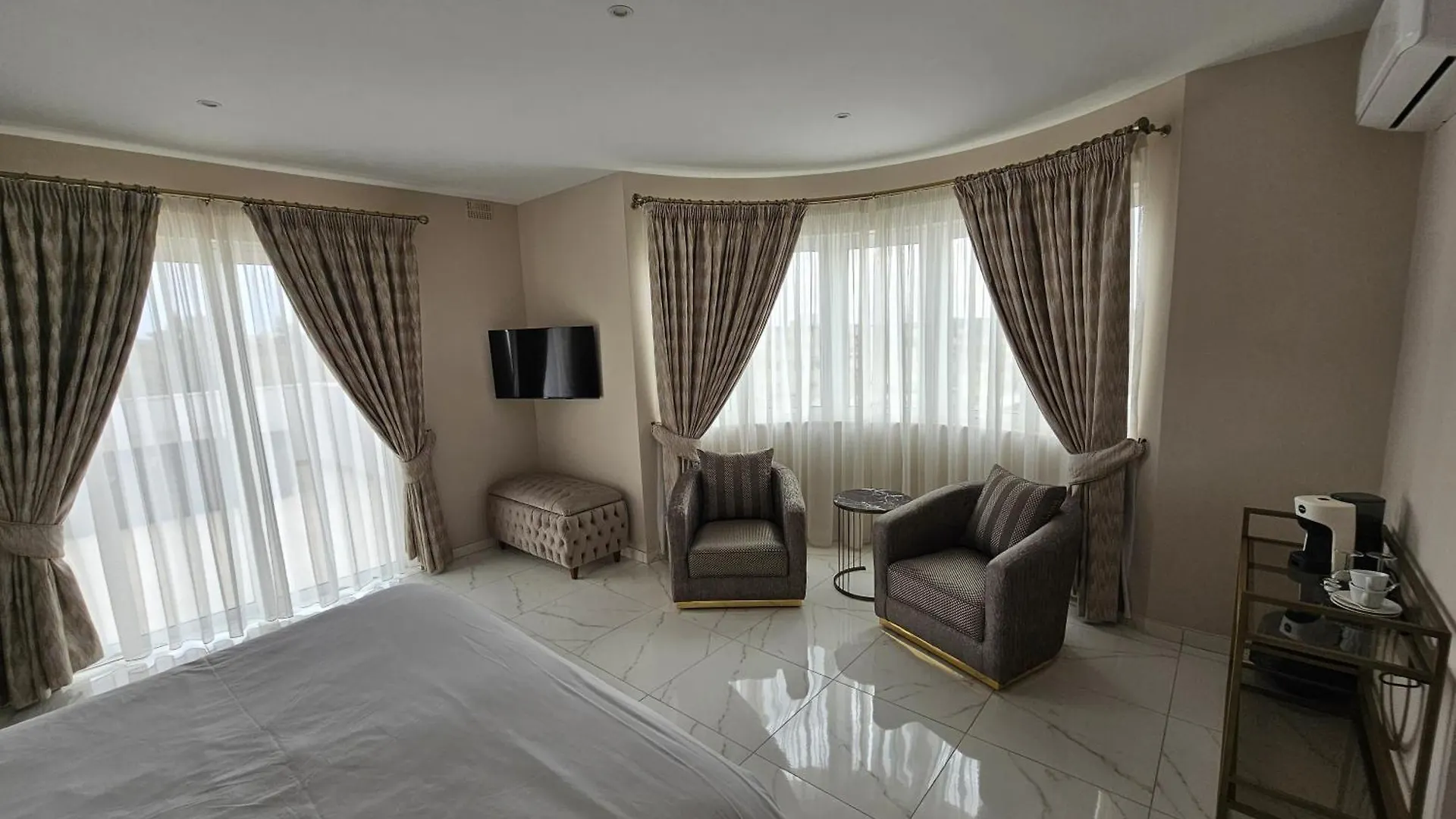 Hotel 100 Boutique Living Rabat 0*,  Malta